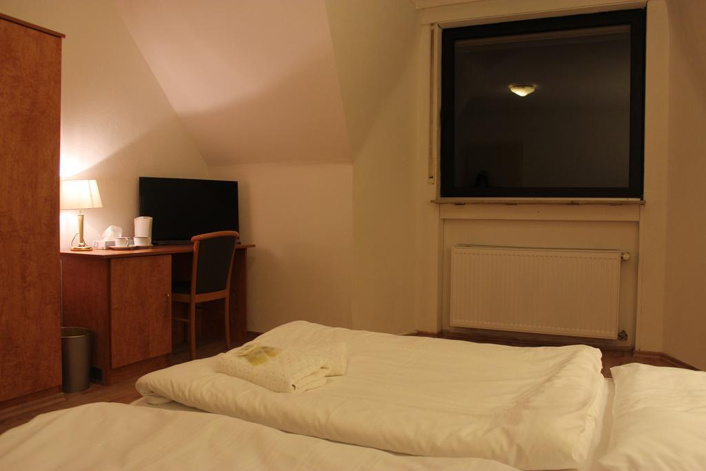 Hotel Gaya Bad Soden am Taunus Oda fotoğraf